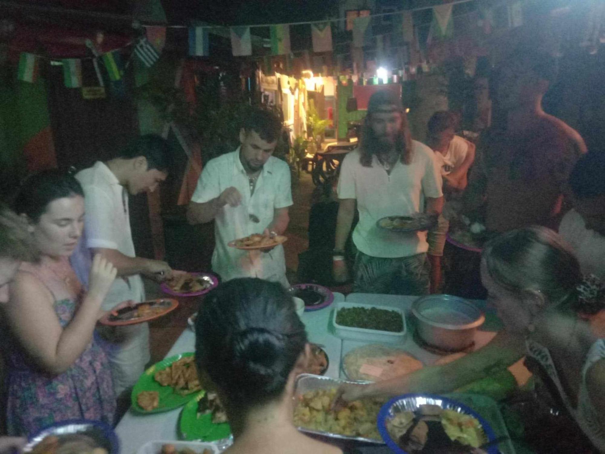Sun Valley Backpackers Inn El Nido Kültér fotó